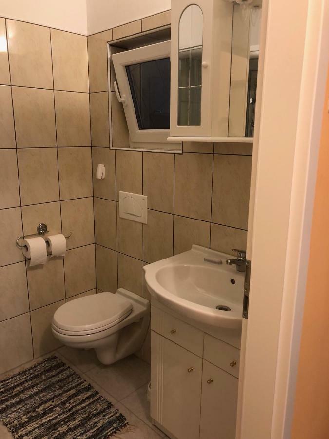 Apartma Mahnic Postojna Exterior foto